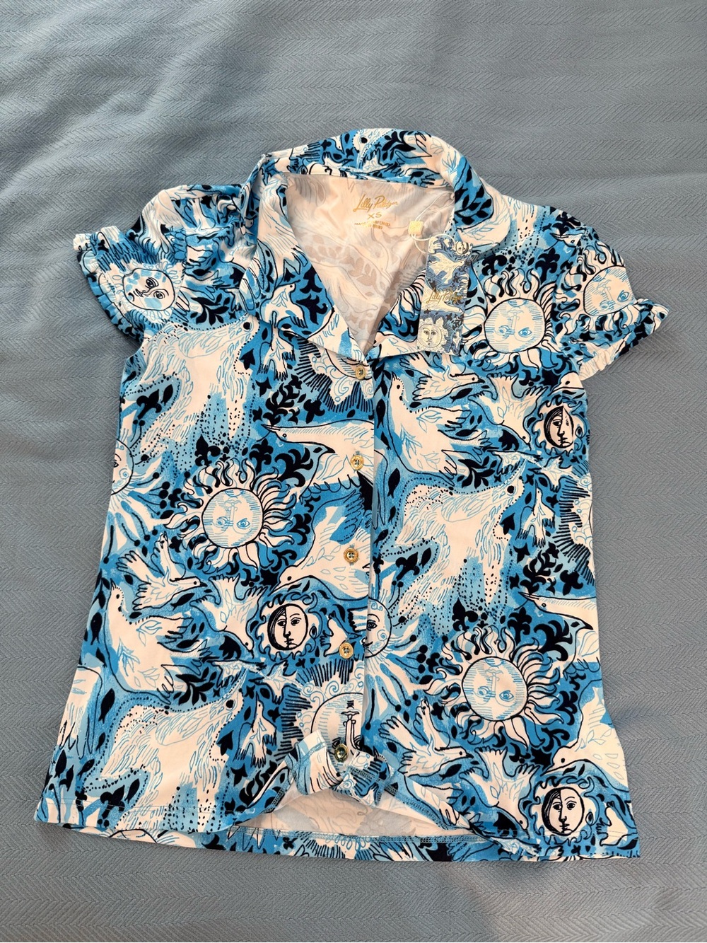 NWT Lilly Pulitzer Blue & White Short-Sleeve Button Front Top